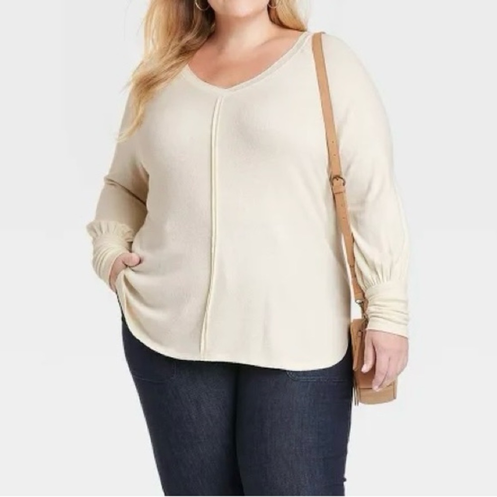 Woman’s soft knit top size XL